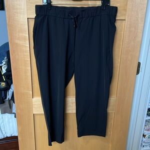 Lululemon Cropped Pants